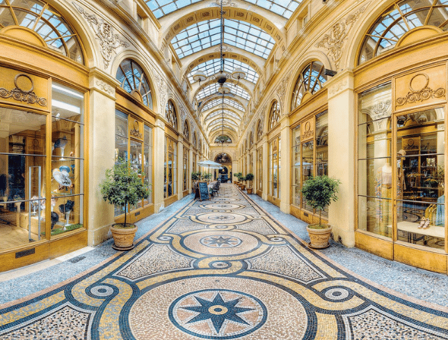 My tour live - visit Passages Couverts, Paris, France