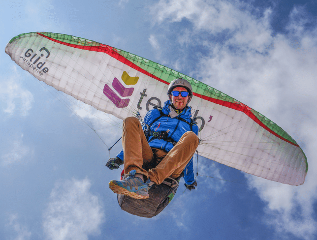 My tour live - visit Survol du Lac Serre-Ponçon en Parapente, France