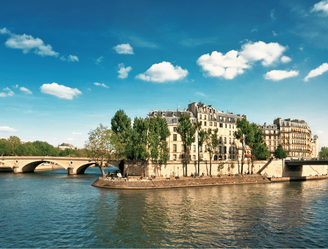 My tour live - visit Les Iles de Paris : île de la Cité et île Saint Louis