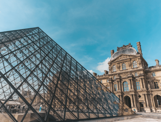 My tour live - visit Balade à Paris en direction du Louvre