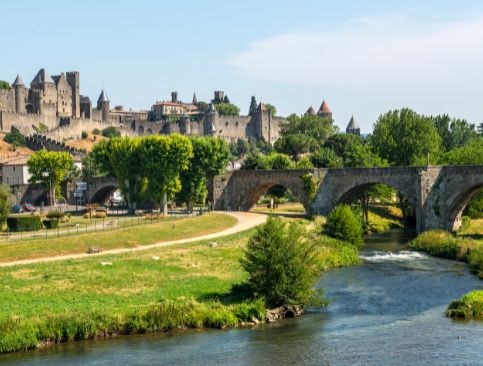 My tour live - visit Carcassonne et son architecture militaire